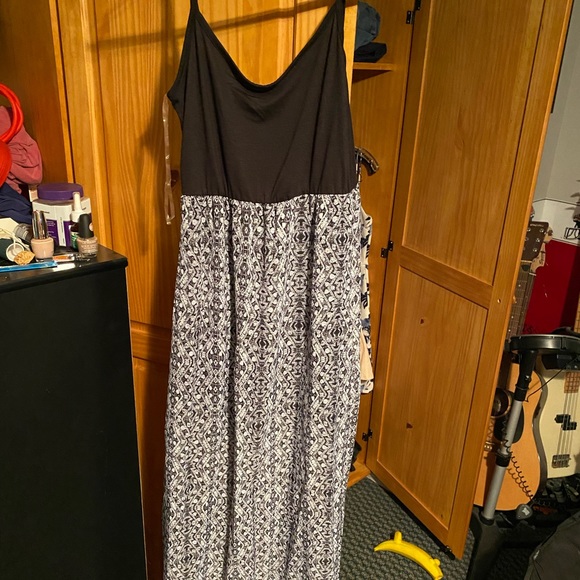 Maxi dress - Picture 2 of 2